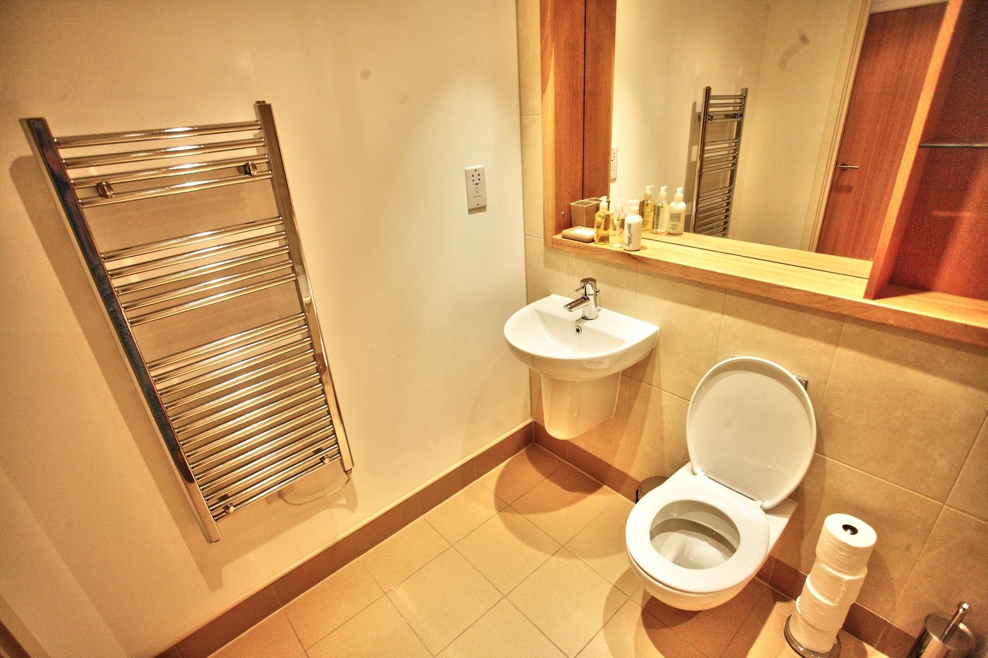 Quay Apartments Leeds ليدز المظهر الخارجي الصورة